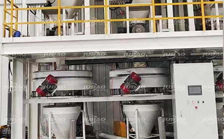 直排振動(dòng)篩客戶現(xiàn)場