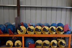 旋振篩電機摔快存放區域